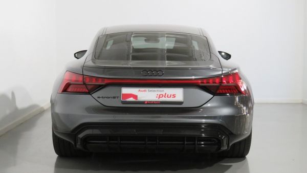Audi e-tron GT 60 quattro 390 kW (530 CV)