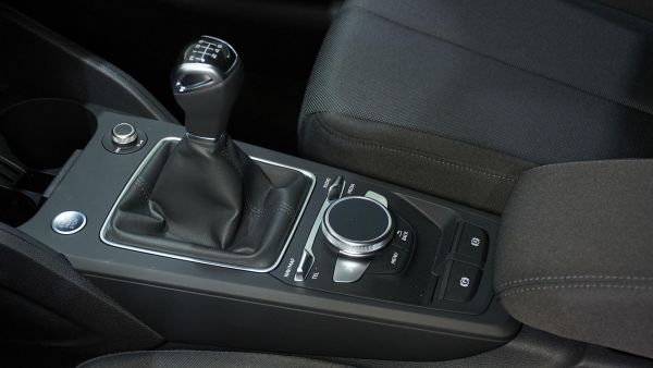Audi Q2 Advanced 30 TDI 85 kW (116 CV)