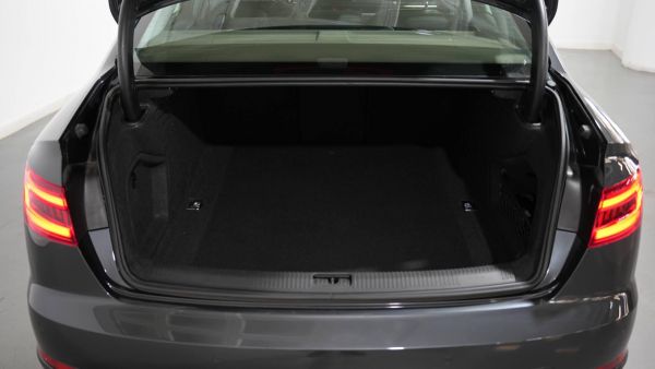 Audi A4 S line edition 2.0 TDI 110 kW (150 CV) S tronic