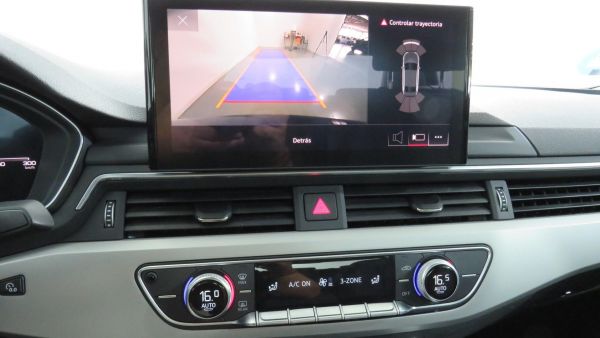 Audi A4 Advanced 30 TDI 100 kW (136 CV) S tronic